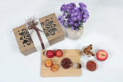 BOX OF 2 JARS – Himalayan Apricot Jam & Apple Chutney