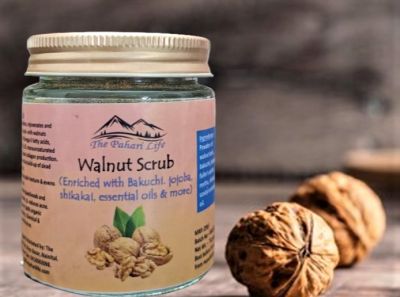 Walnut Scrub from Harshil (75 grams)